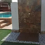 Con Piscina Privada