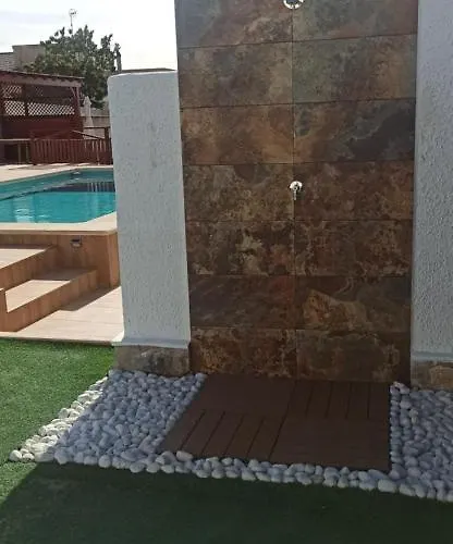 Con Piscina Privada